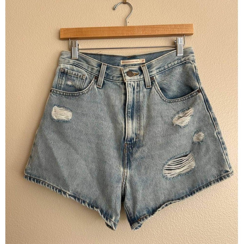 Levis High Waisted Mom Shorts Light Wash 27 Distressed Y2K Denim Streetwear